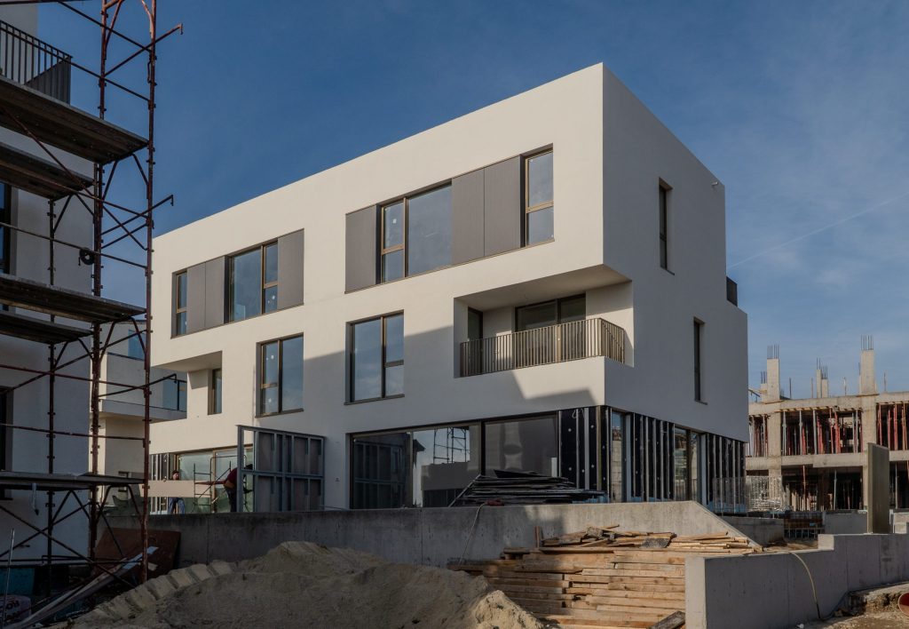 Villa under construction in the Green Lake development
